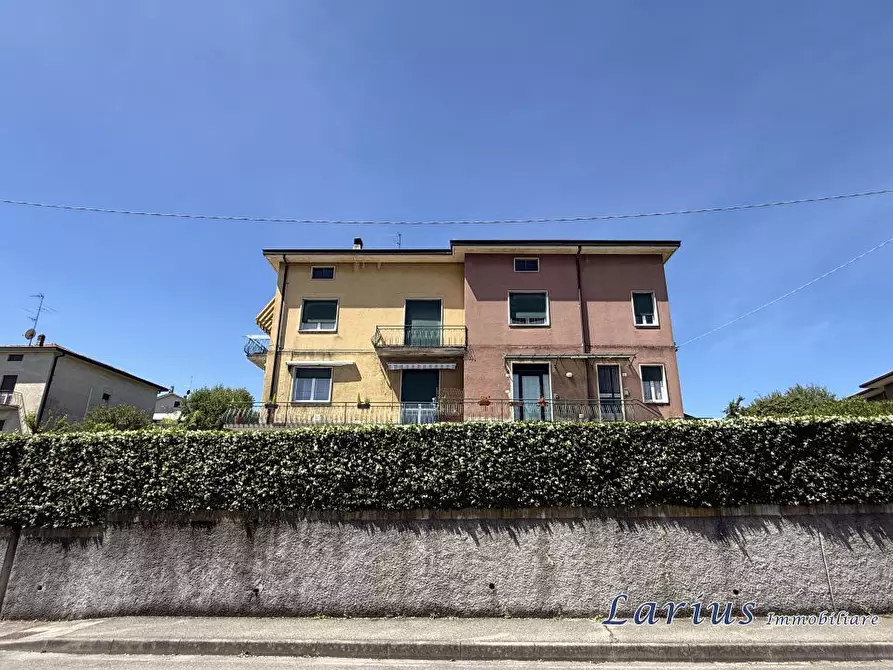 Immagine 2 di Appartamento in vendita  11 a Monguzzo