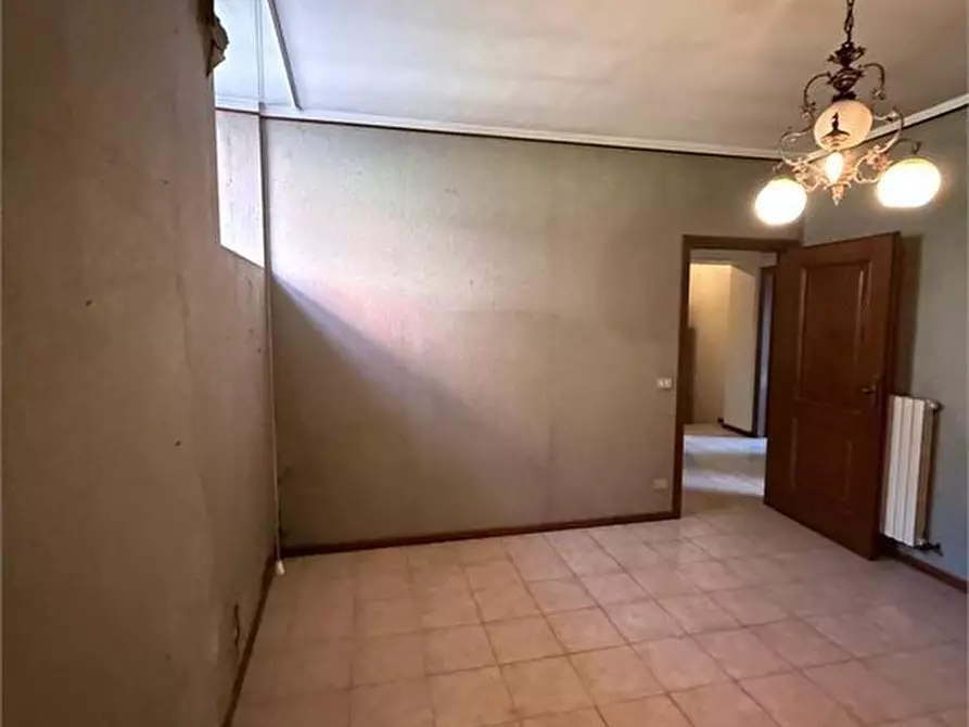 Immagine 3 di Appartamento in vendita  a Eupilio