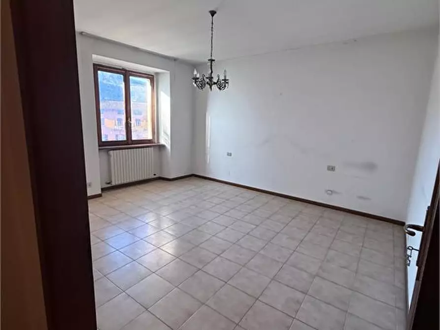 Immagine 4 di Appartamento in vendita  a Eupilio