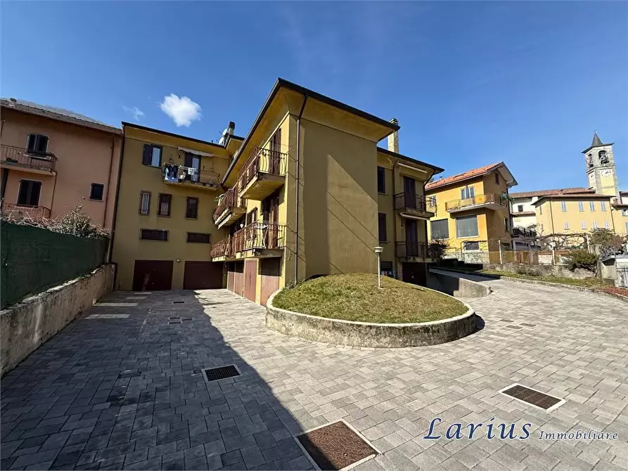 Immagine 7 di Appartamento in vendita  9 a Valbrona