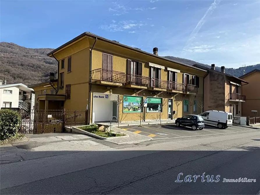 Immagine 1 di Appartamento in vendita  9 a Valbrona