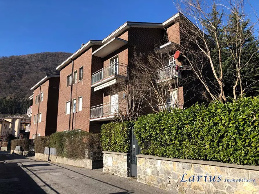 Immagine 3 di Appartamento in vendita  9 a Valbrona