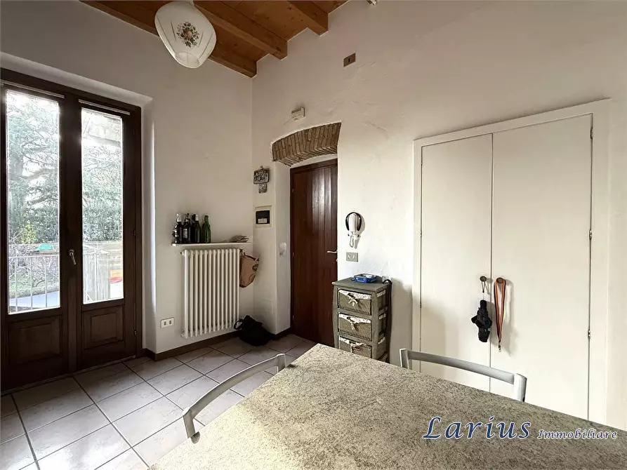 Immagine 7 di Appartamento in vendita  18 a Erba