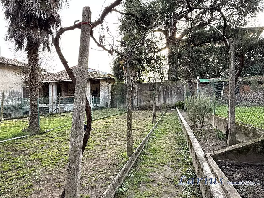 Immagine 4 di Appartamento in vendita  18 a Erba