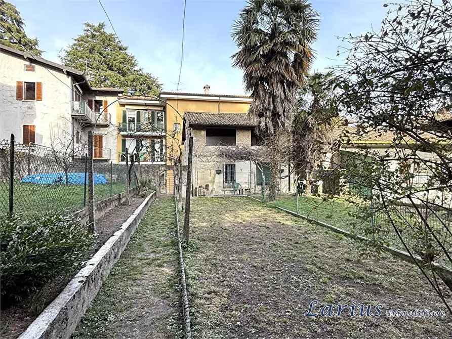 Immagine 2 di Appartamento in vendita  18 a Erba