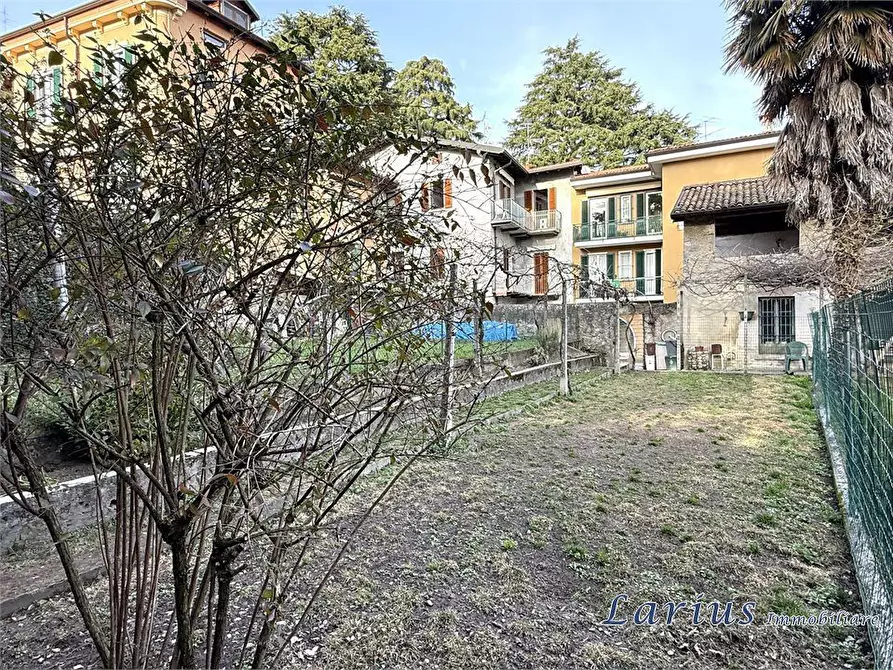 Immagine 3 di Appartamento in vendita  18 a Erba