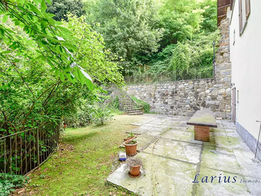 Immagine 4 di Appartamento in vendita  a Castello Di Brianza