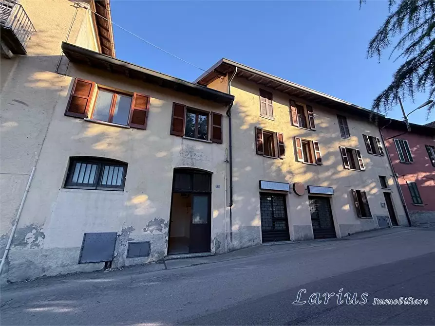 Immagine 2 di Appartamento in vendita  a Eupilio