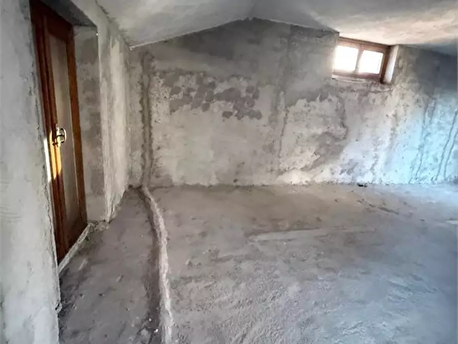Immagine 8 di Appartamento in vendita  a Eupilio
