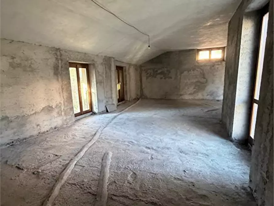 Immagine 7 di Appartamento in vendita  a Eupilio