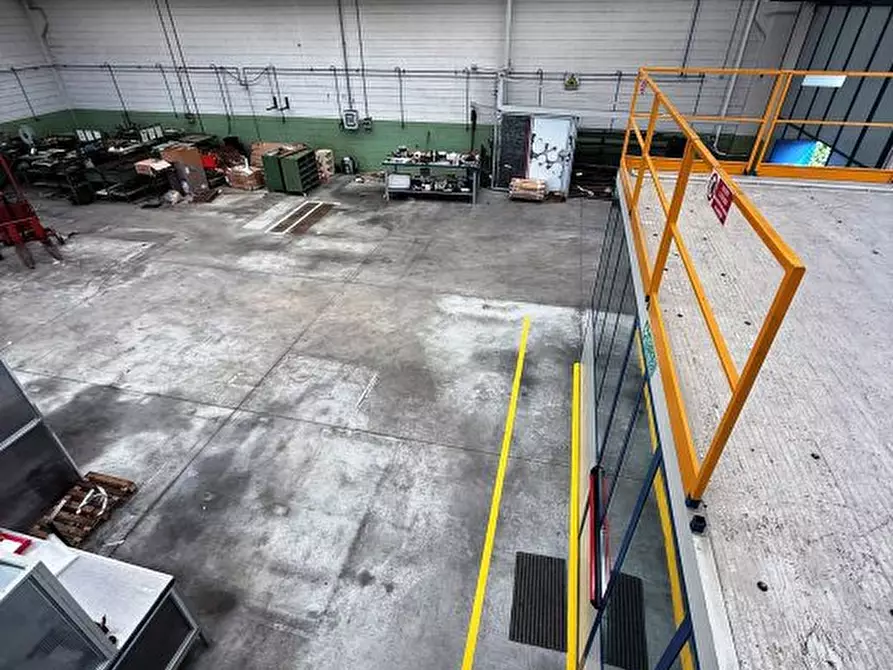 Immagine 7 di Capannone industriale in vendita  a Anzano Del Parco