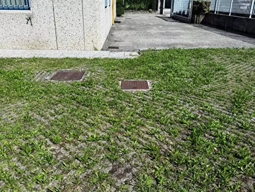 Immagine 3 di Capannone industriale in vendita  a Anzano Del Parco