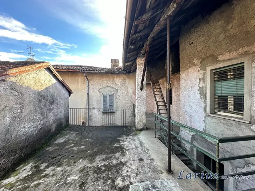 Immagine 3 di Casa indipendente in vendita  3 a Valbrona