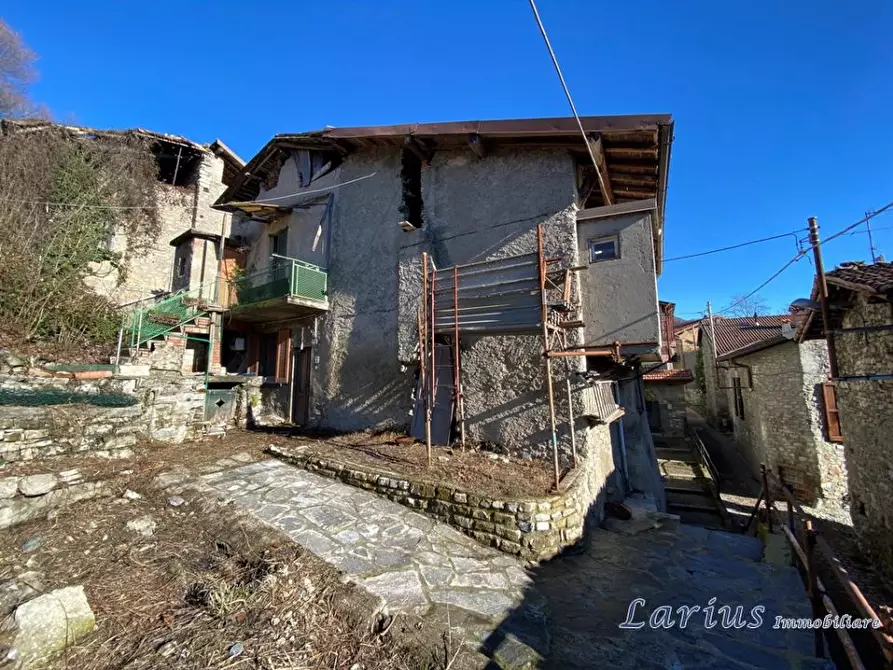 Immagine 2 di Casa indipendente in vendita  24 a Asso