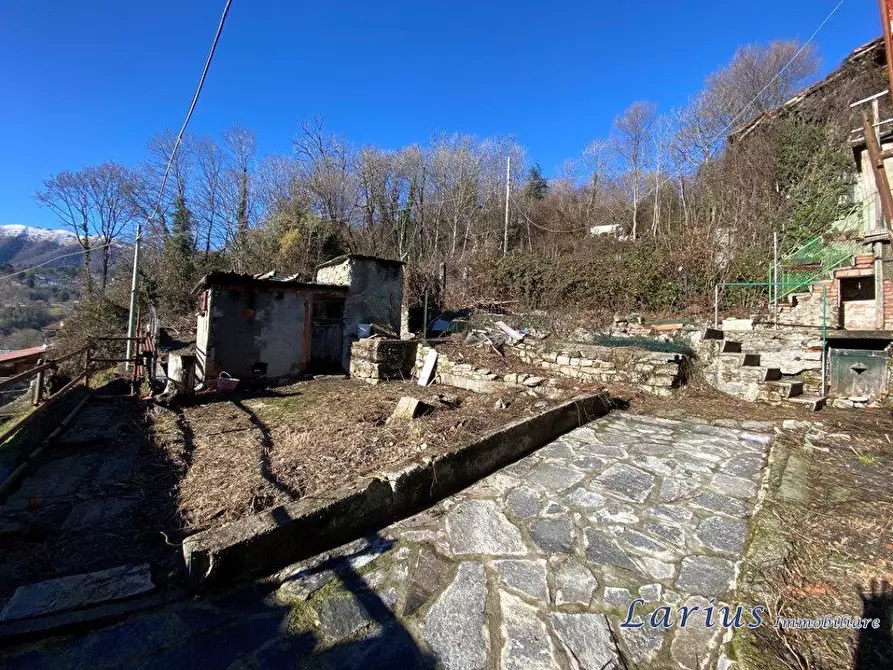 Immagine 10 di Casa indipendente in vendita  24 a Asso