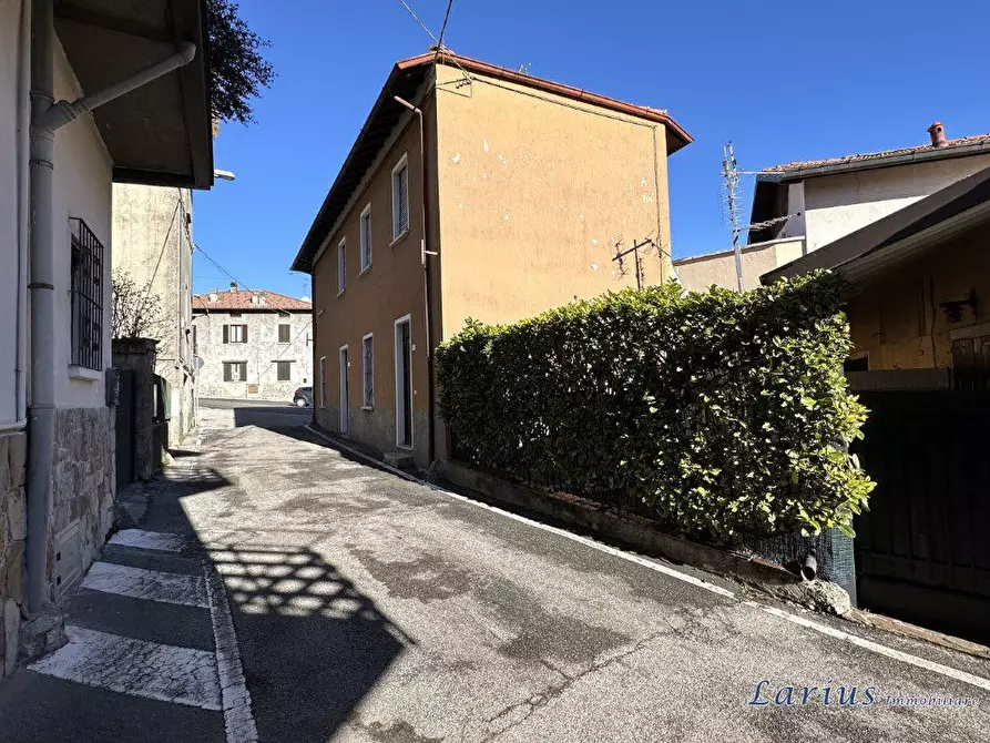 Immagine 8 di Casa indipendente in vendita  a Valbrona