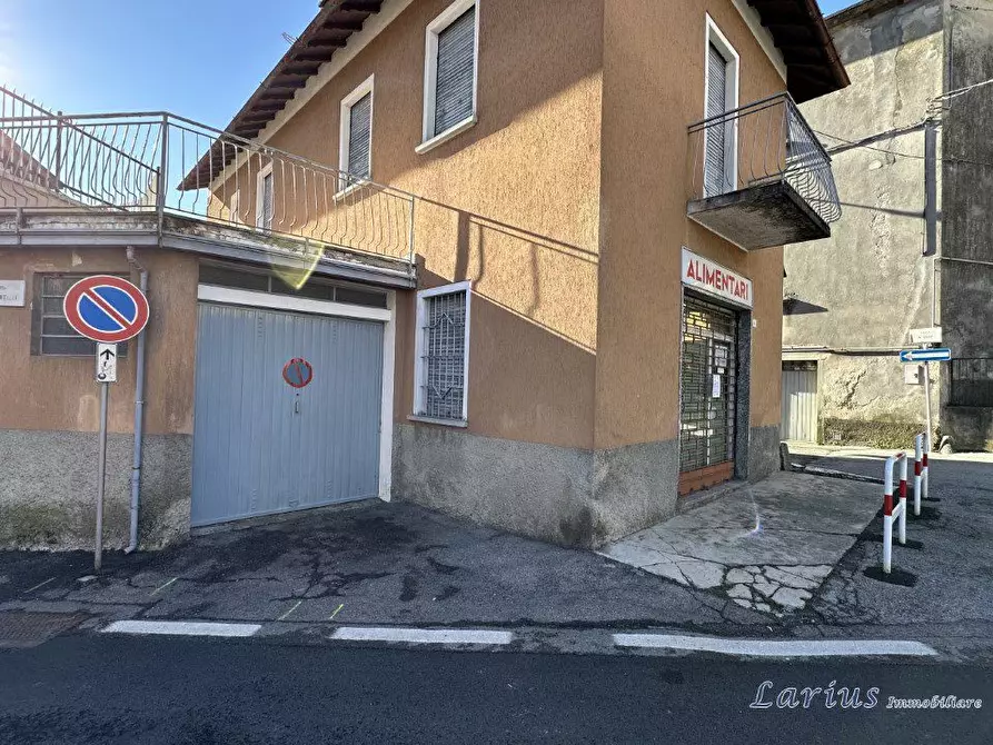 Immagine 7 di Casa indipendente in vendita  a Valbrona
