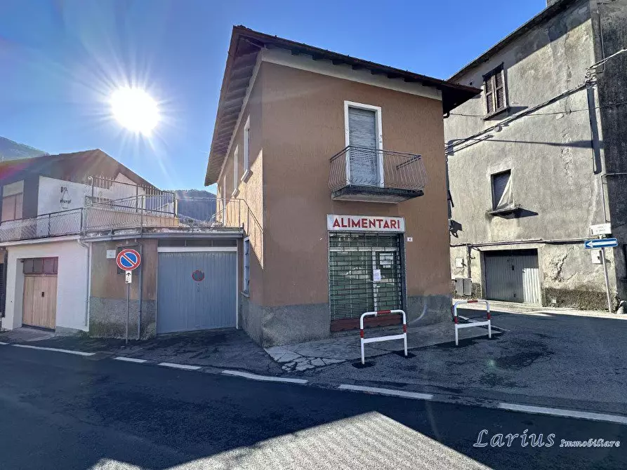 Immagine 4 di Casa indipendente in vendita  a Valbrona