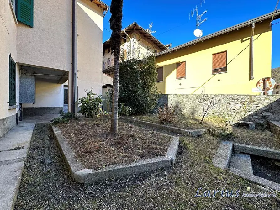 Immagine 10 di Casa indipendente in vendita  1 a Valbrona