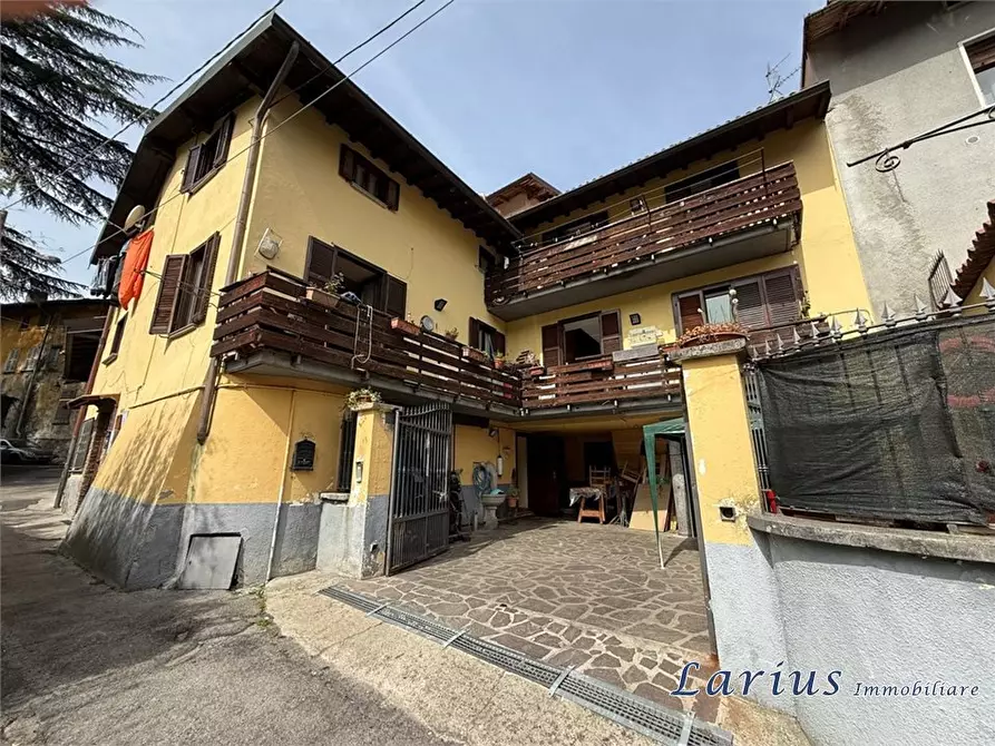 Immagine 3 di Casa indipendente in vendita  15 a Valbrona