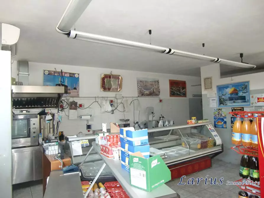 Immagine 4 di Negozio in vendita  16 a Asso