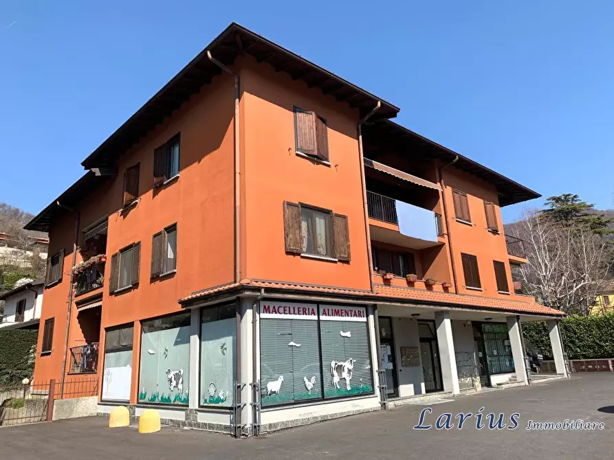 Immagine 1 di Negozio in vendita  16 a Asso