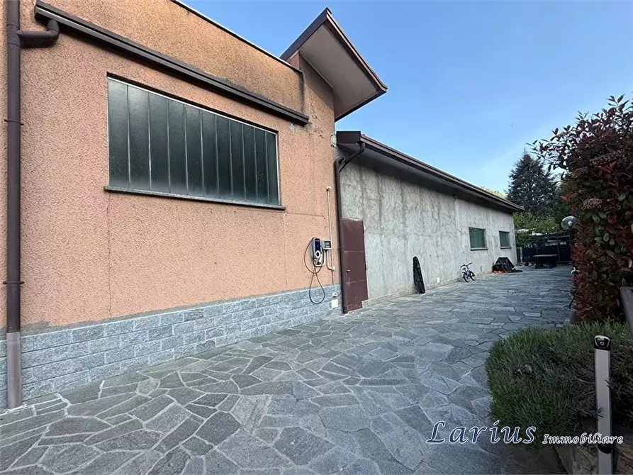 Immagine 4 di Magazzino in vendita  3 a Canzo