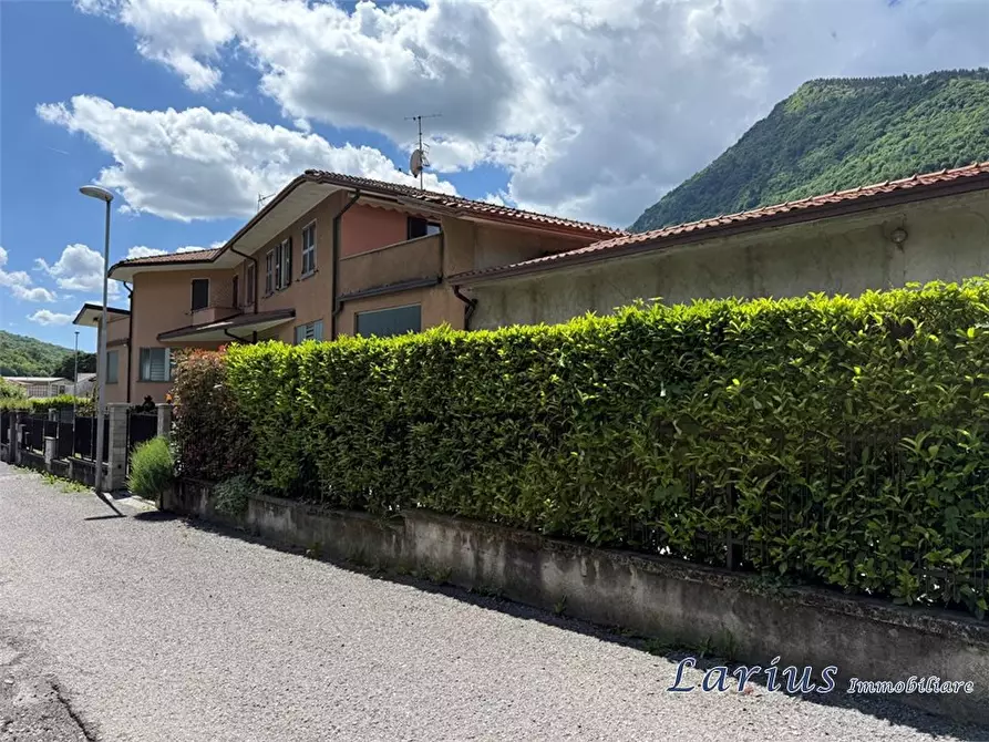 Immagine 6 di Magazzino in vendita  3 a Canzo