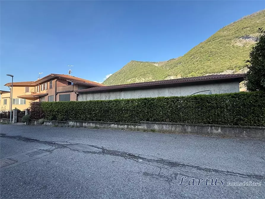 Immagine 5 di Magazzino in vendita  3 a Canzo