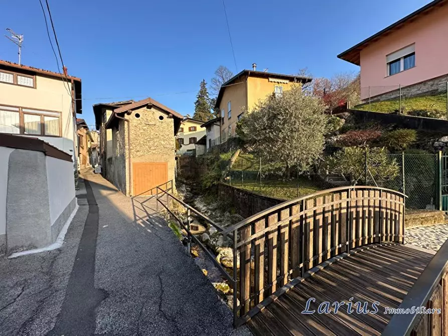 Immagine 2 di Rustico / casale in vendita  17 a Valbrona