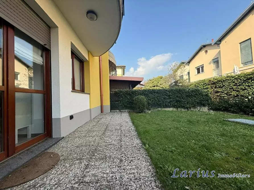 Immagine 4 di Villetta a schiera in vendita  17 a Erba