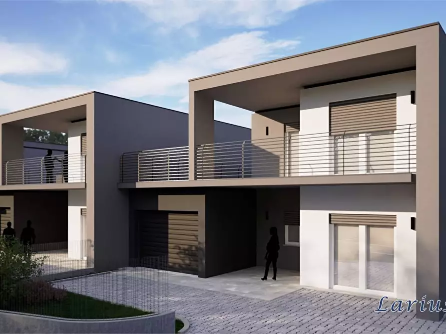 Immagine 9 di Villa in vendita  a Erba