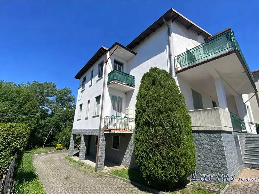 Immagine 2 di Villa in vendita  56 a Cassago Brianza