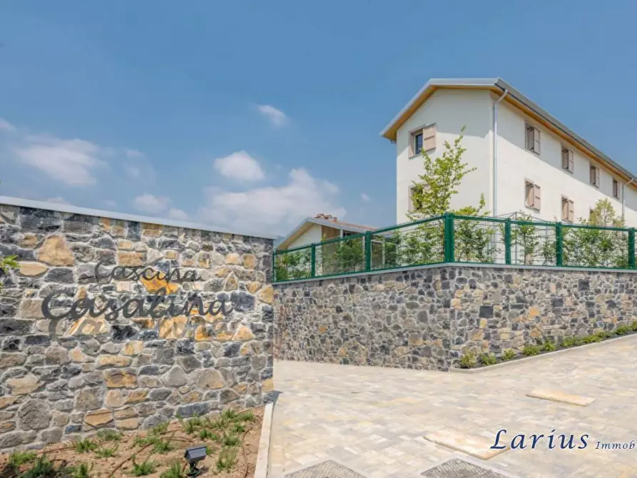 Immagine 7 di Villa in vendita  20 a Erba