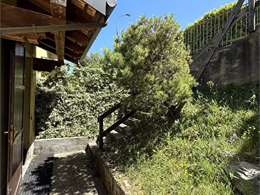 Immagine 3 di Villetta a schiera in vendita  a Magreglio
