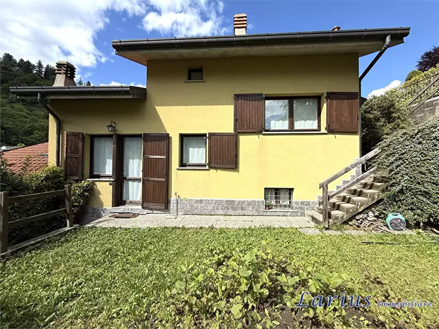 Immagine 1 di Villetta a schiera in vendita  a Magreglio