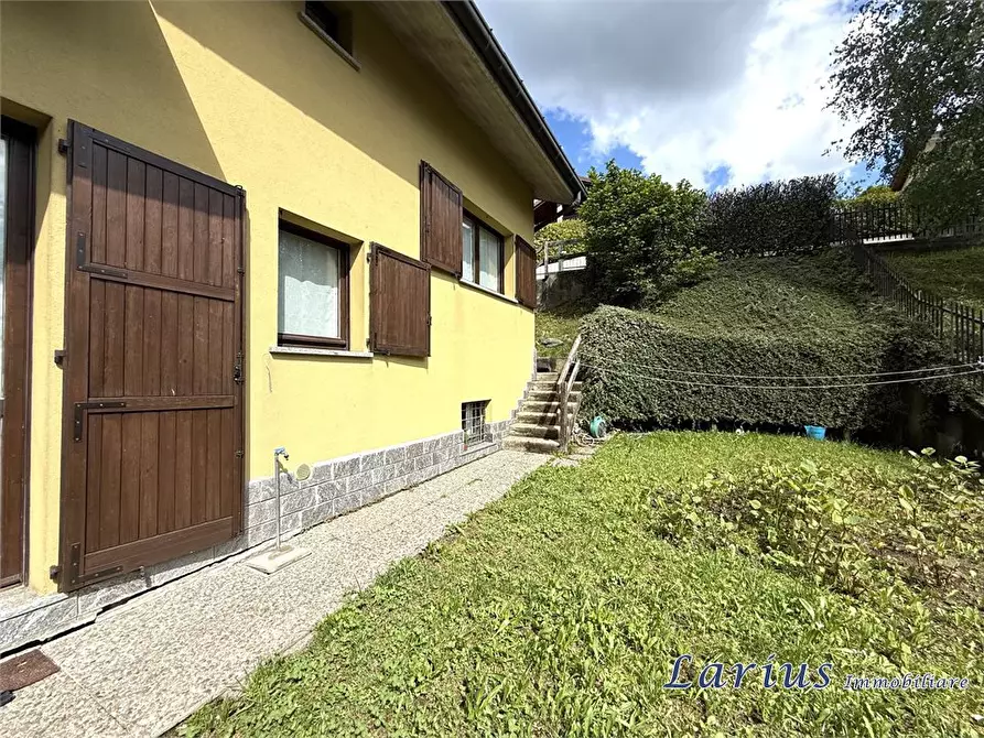 Immagine 5 di Villetta a schiera in vendita  a Magreglio