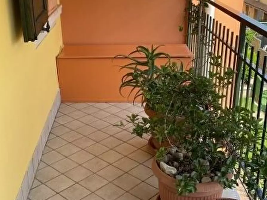 Immagine 2 di Appartamento in vendita  a Montichiari