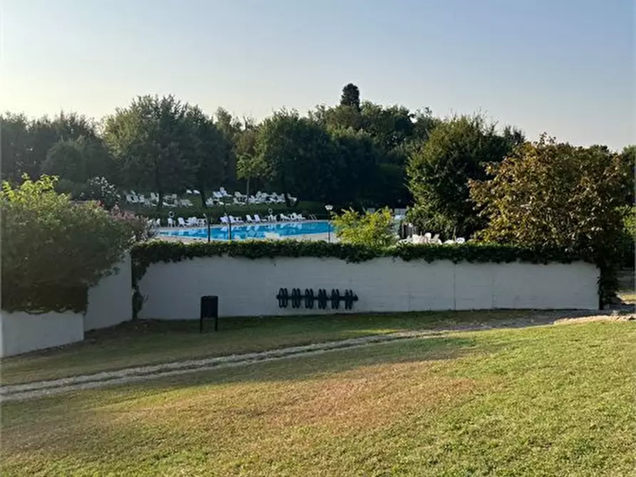Immagine 10 di Appartamento in vendita  a Padenghe Sul Garda