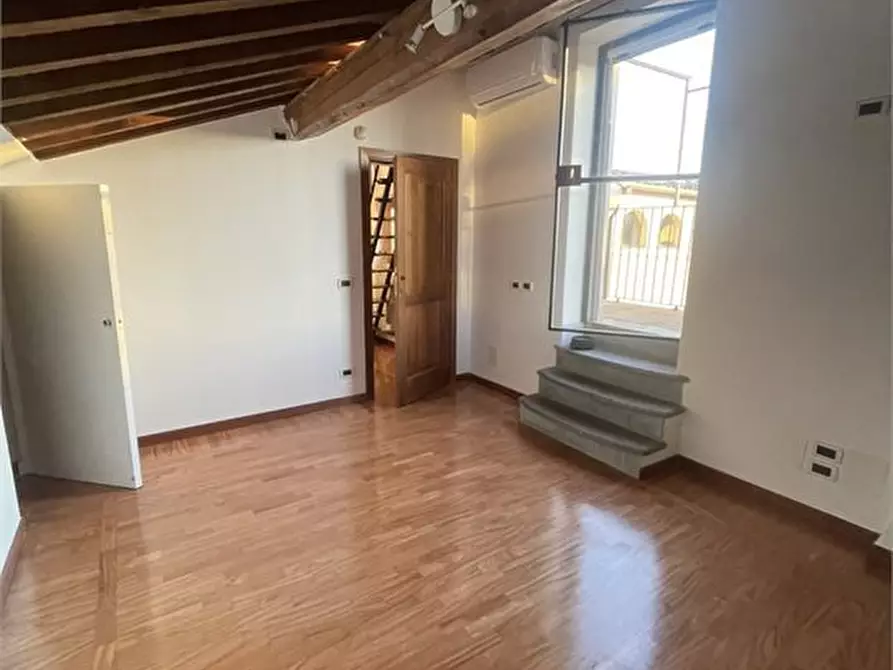 Immagine 8 di Appartamento in affitto  a Pisa