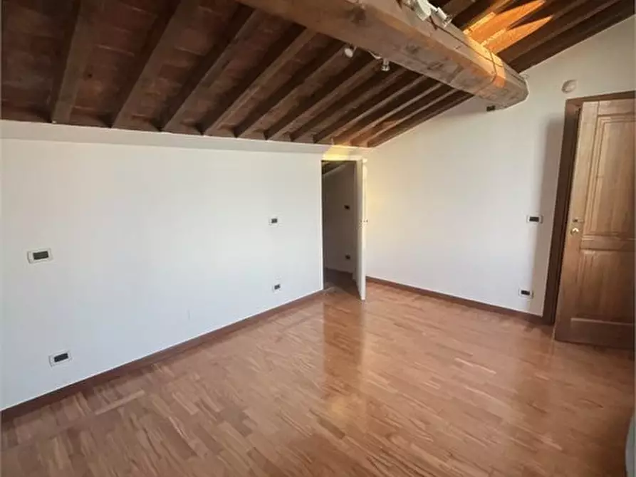 Immagine 7 di Appartamento in affitto  a Pisa