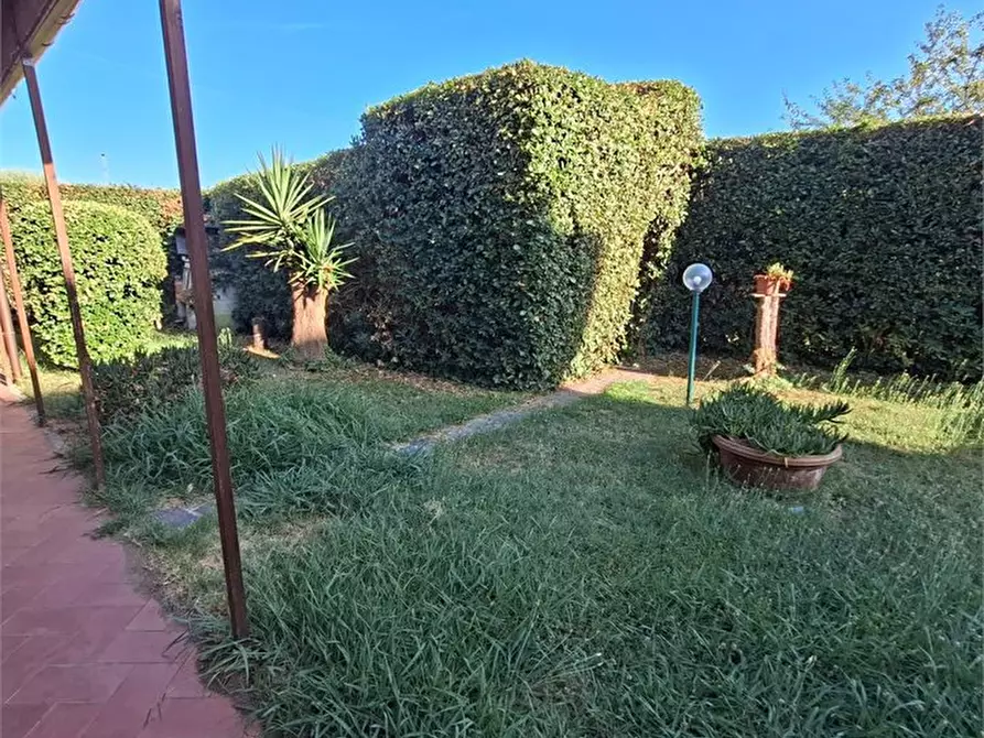 Immagine 2 di Casa indipendente in affitto  a Cascina
