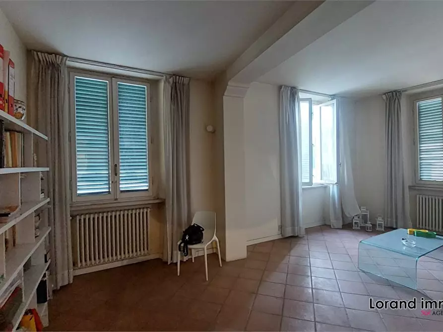 Immagine 1 di Appartamento in vendita  a Lucca