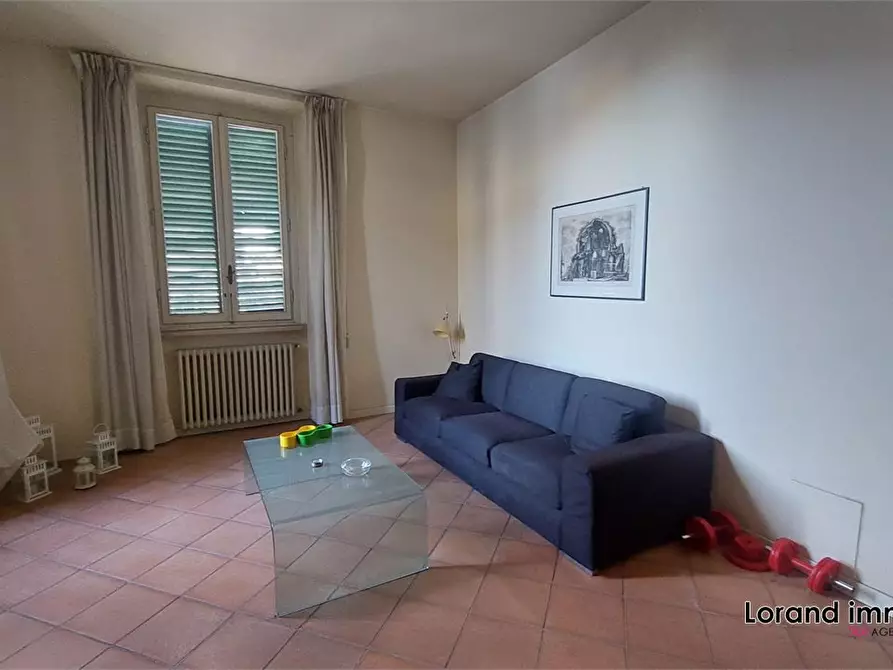 Immagine 5 di Appartamento in vendita  a Lucca