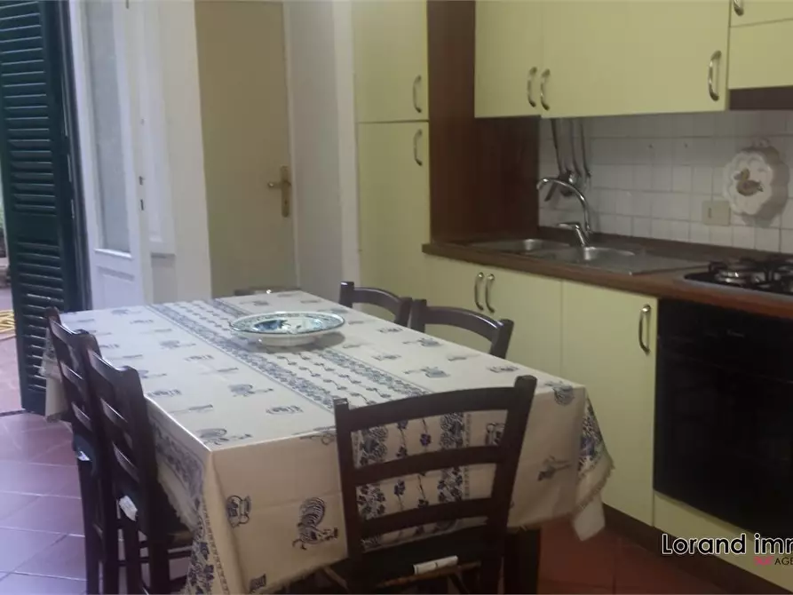 Immagine 2 di Appartamento in vendita  a Pisa