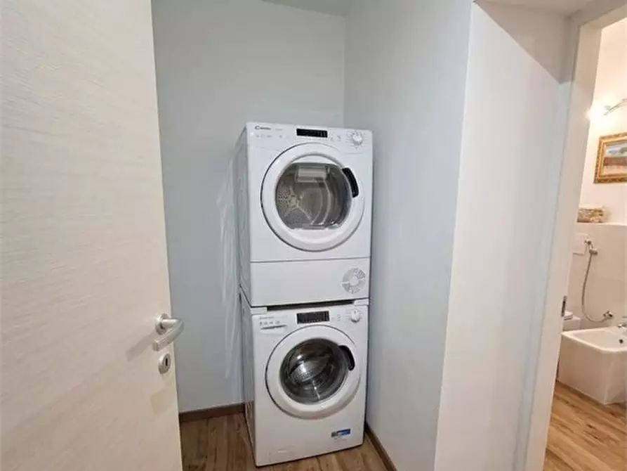 Immagine 10 di Appartamento in vendita  a Pisa