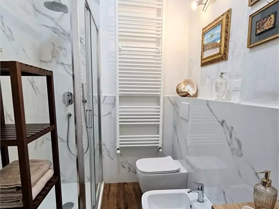 Immagine 6 di Appartamento in vendita  a Pisa