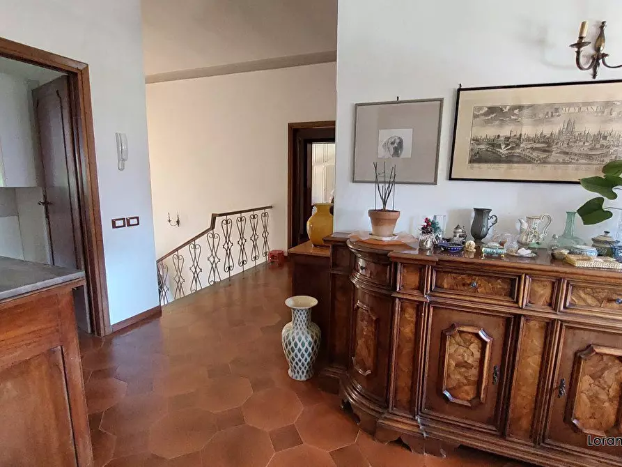 Immagine 5 di Villa in vendita  a Cascina