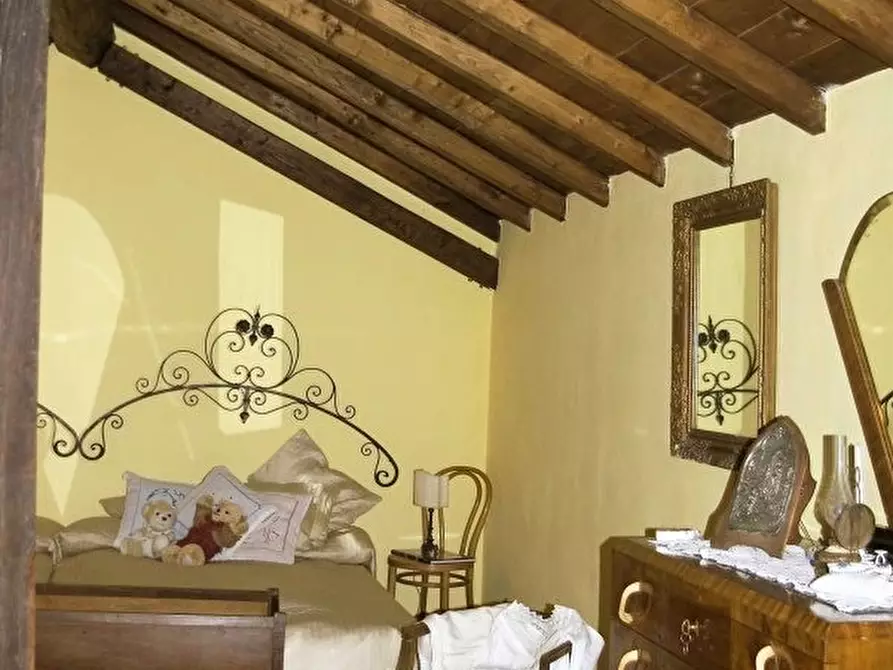 Immagine 10 di Palazzo in vendita  2 a Filattiera