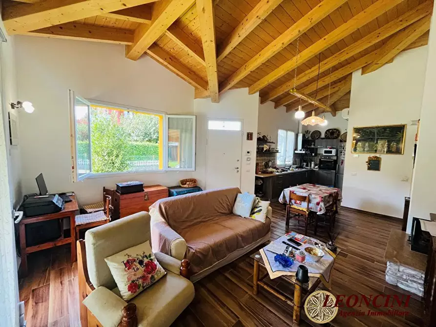 Immagine 5 di Villa in vendita  52 a Villafranca In Lunigiana